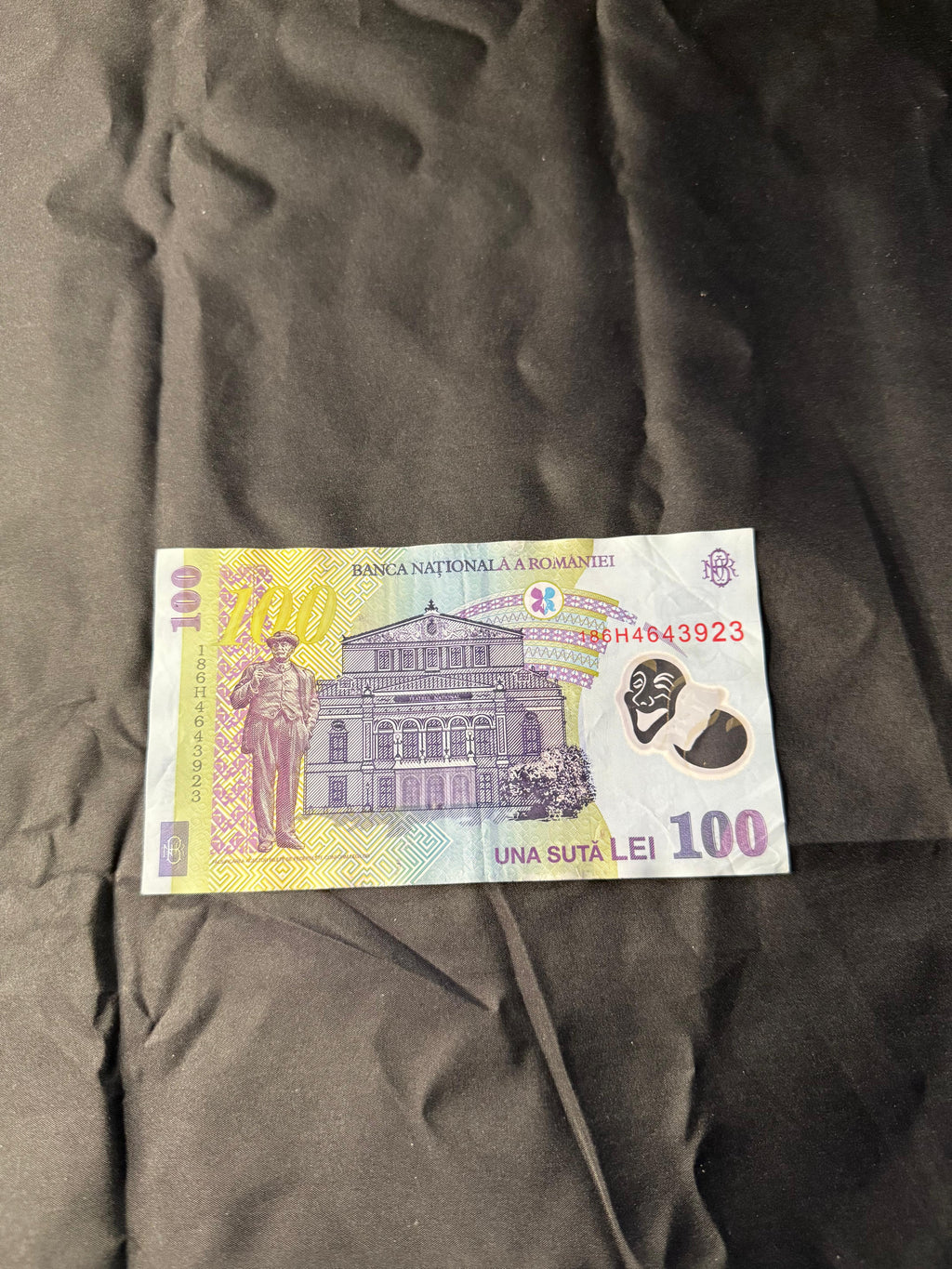 100 RON Banknotes